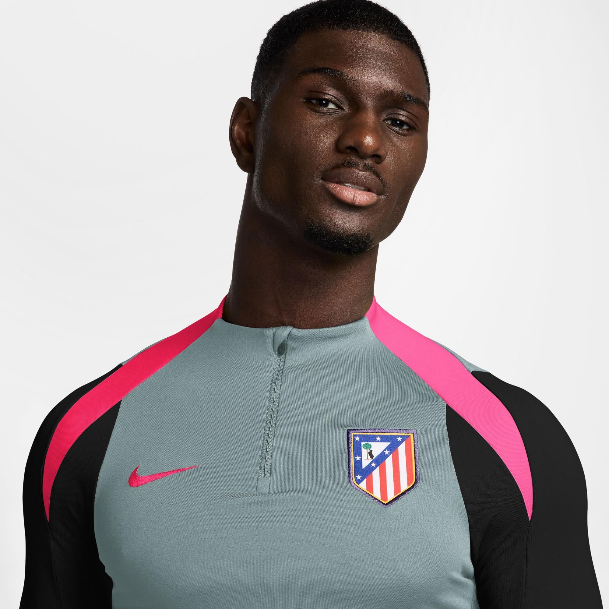 Dri-FIT Strike longsleeve shirt