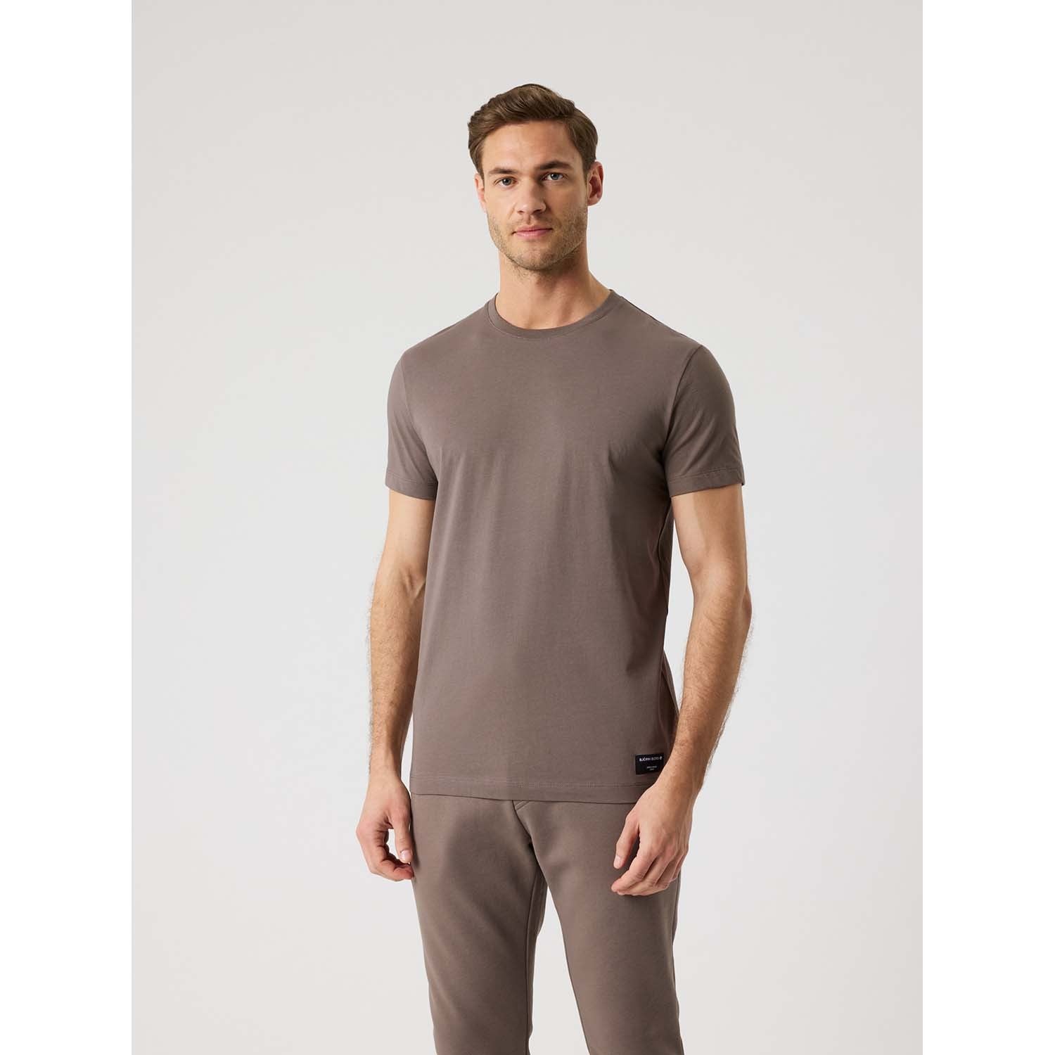 centre t-shirt