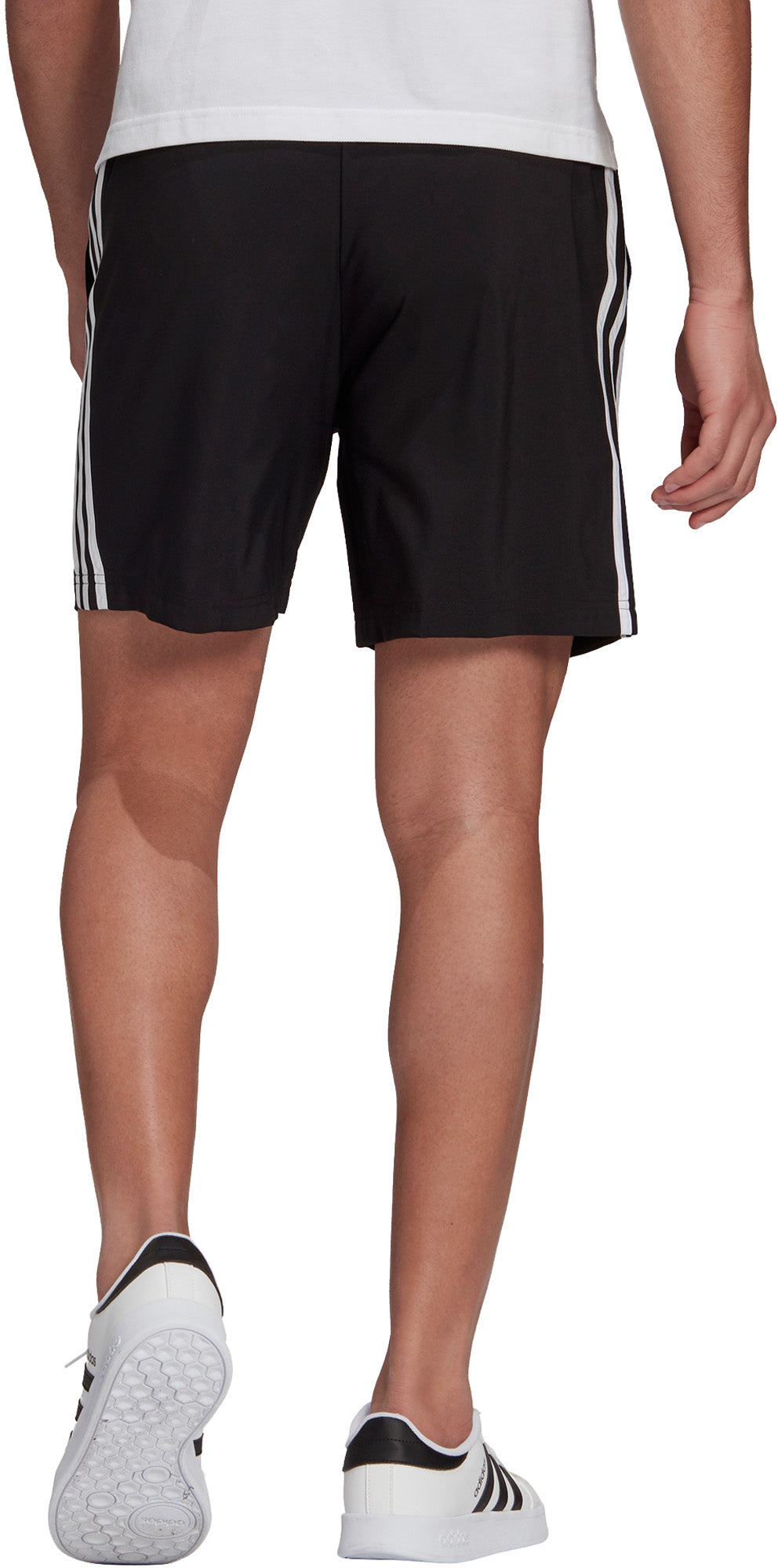 AEROREADY Essentials Chelsea 3-Stripes Short