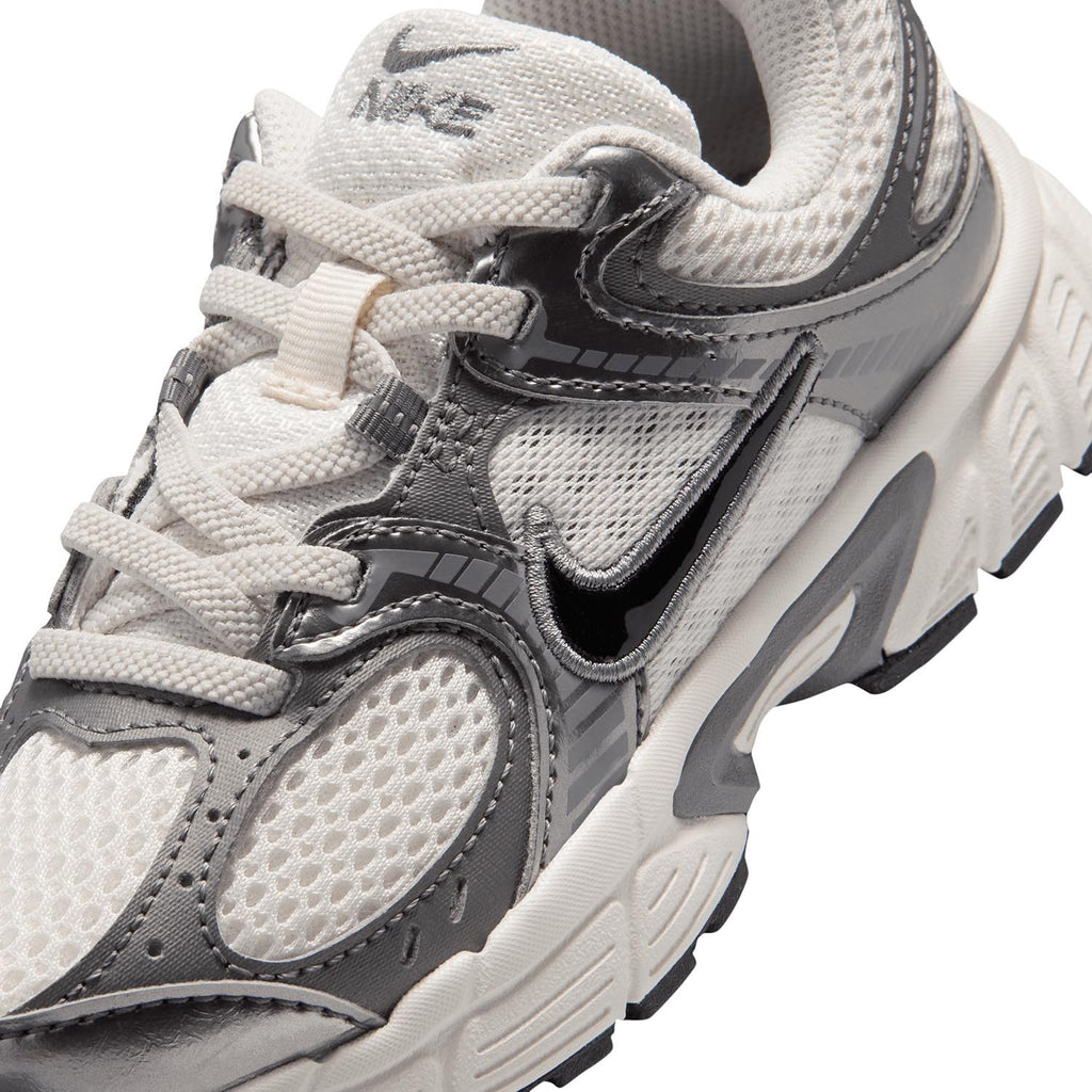 v5 runner little kids' shoes