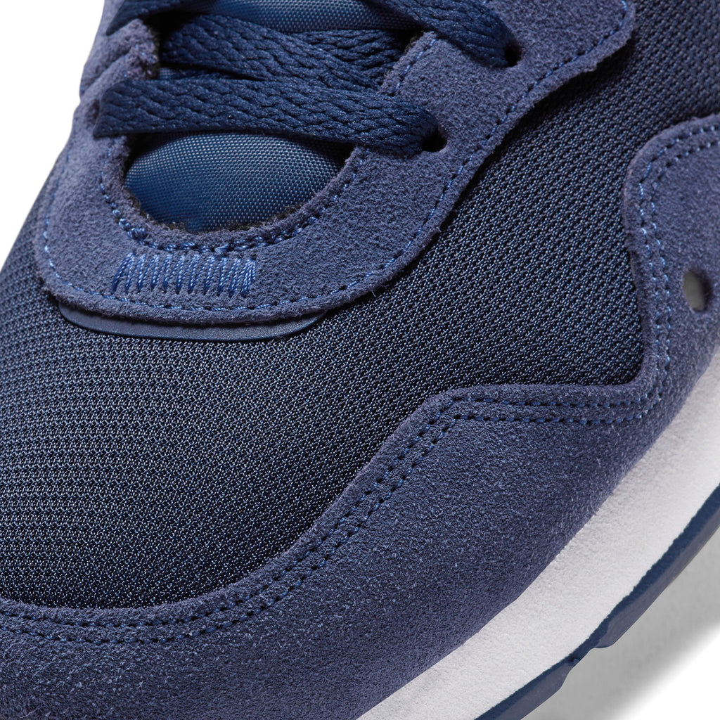 Venture Runner sneakers