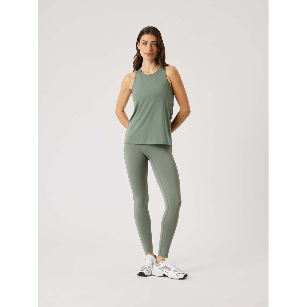 sports tank top