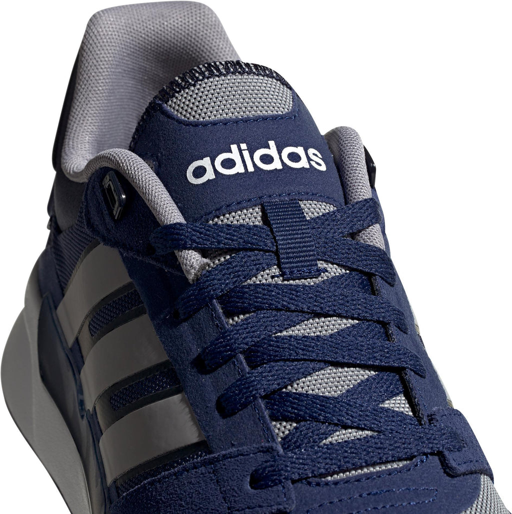 Run 90s sneakers