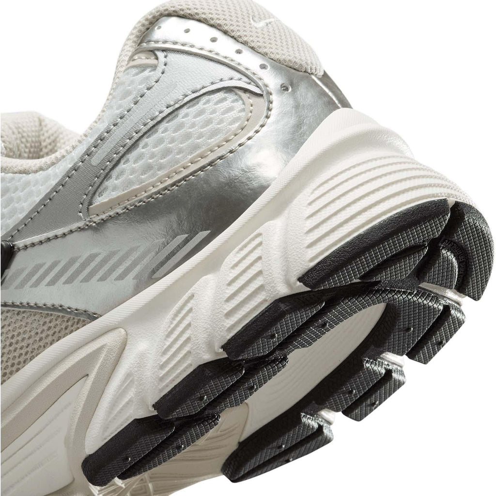 nike v5 rnr women's shoes