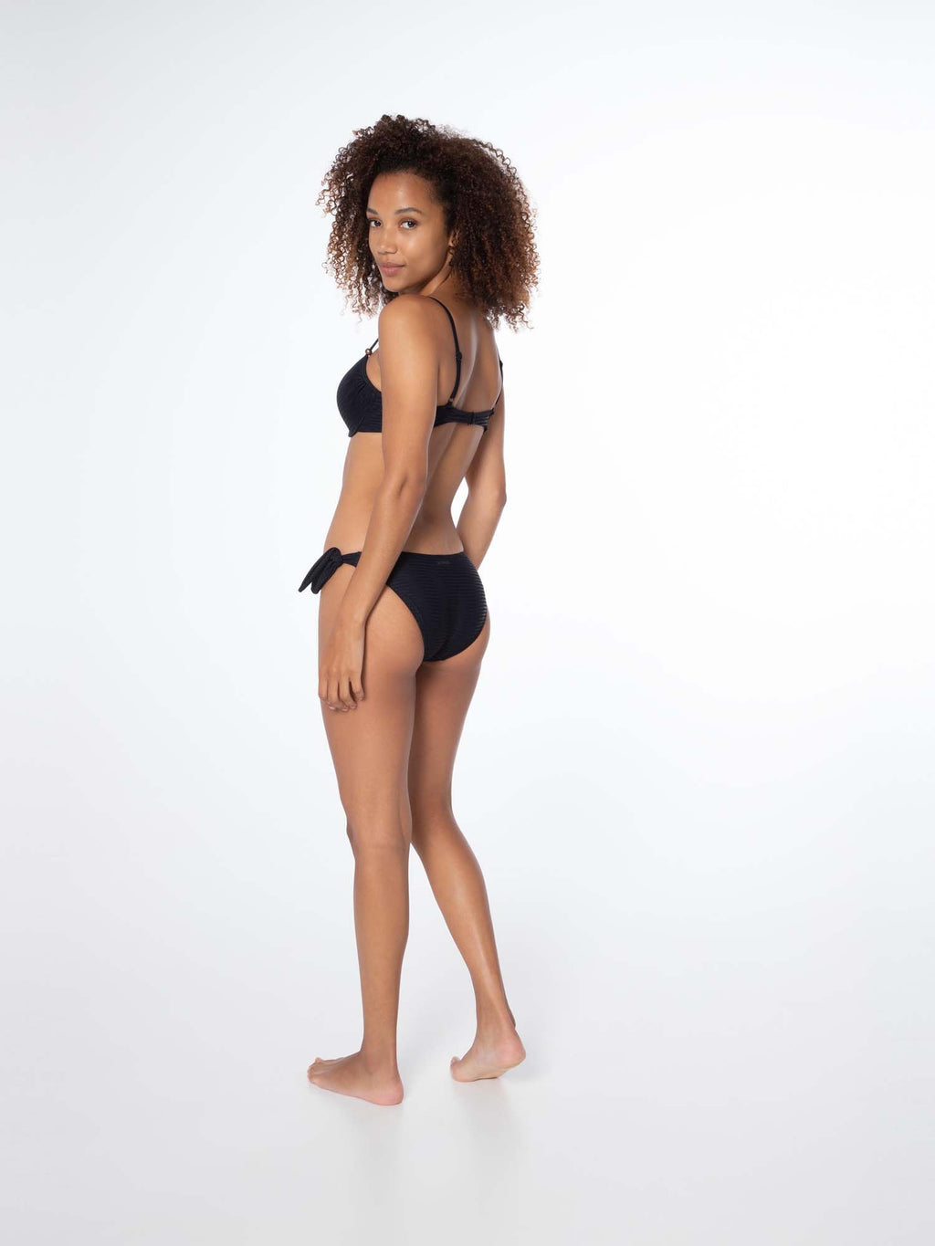 Mm Kiama bikinibroekje