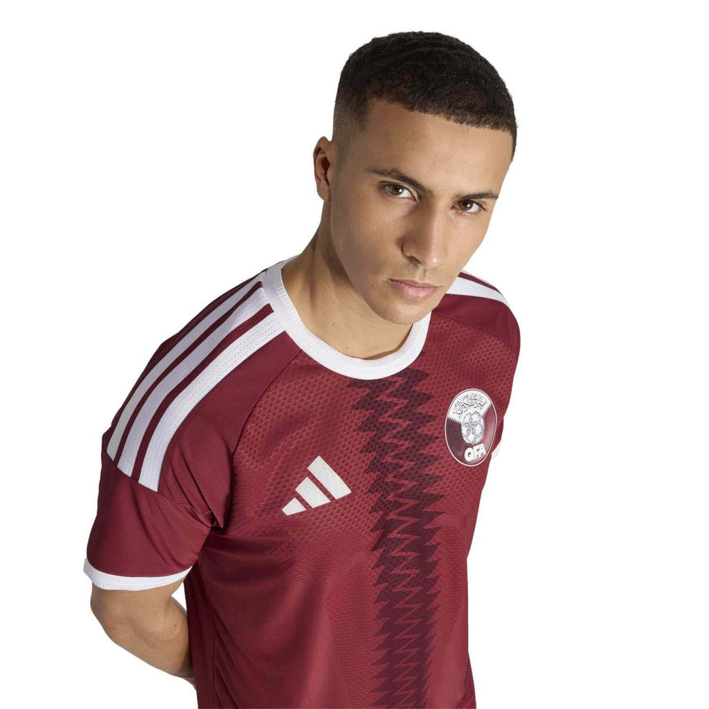 Qatar 26 Home Voetbalshirt Authentiek Replica
