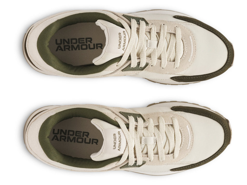 Essential Runner Grade School schoenen