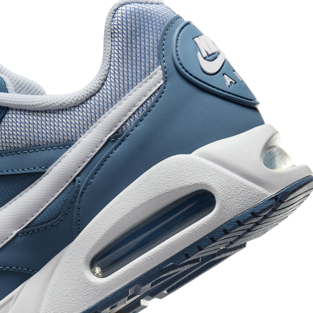 Air Max IVO sneakers