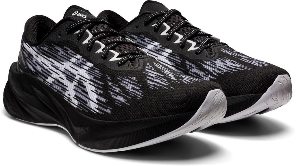 Novablast 3 hardloopschoenen