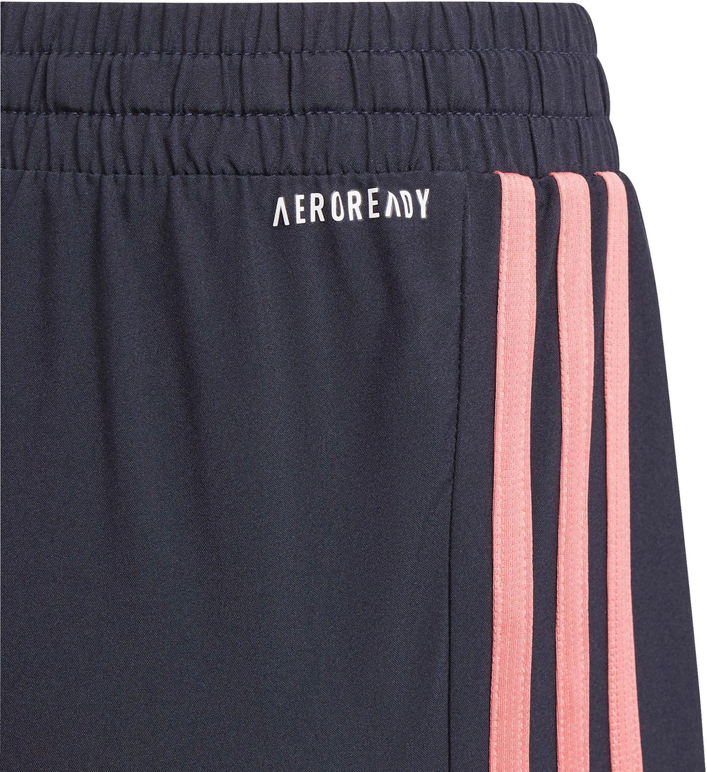 Designed To Move 3-Stripes short