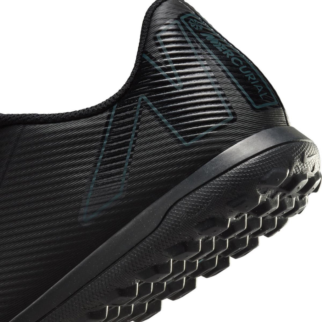 Vapor 16 Club TF voetbalschoenen