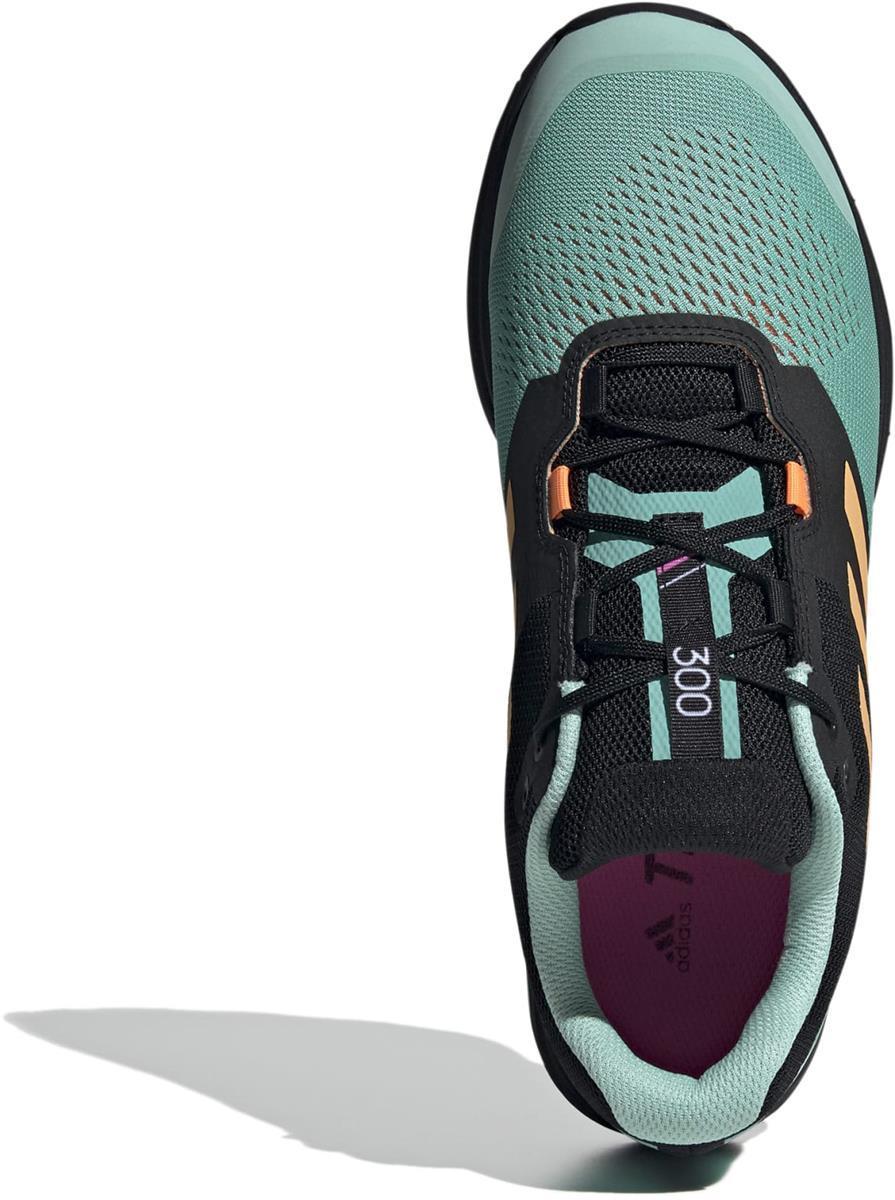 Terrex Two Flow. Trail-Runningschuh UK-Gr.
