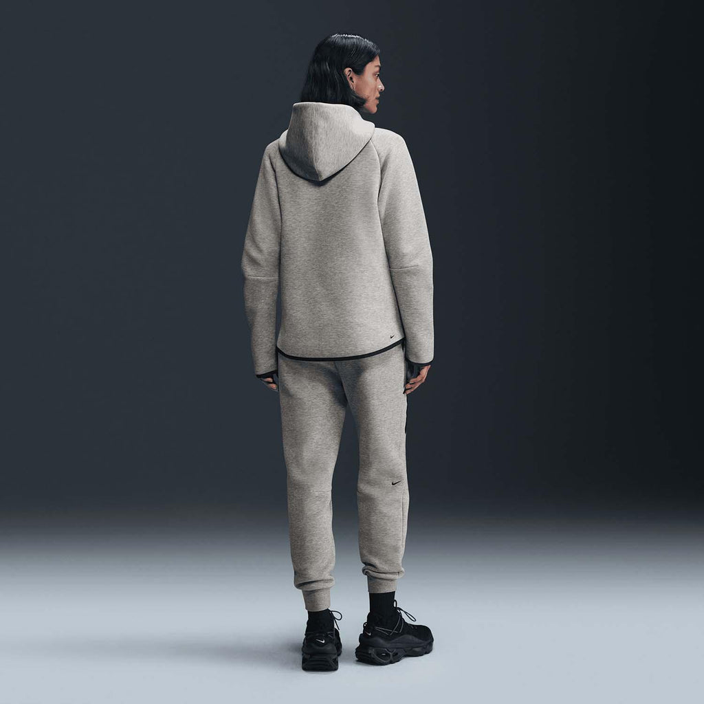 Tech Fleece sweater