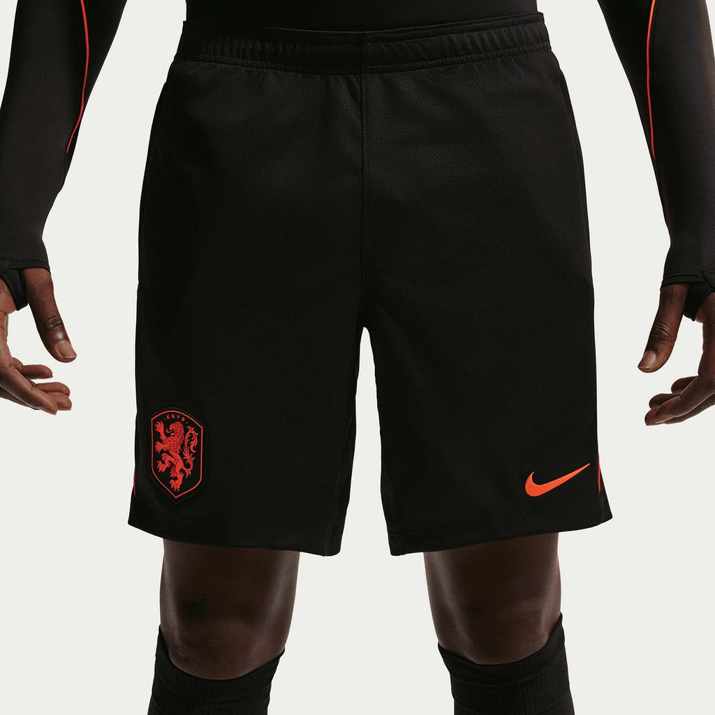 Nederland Strike short