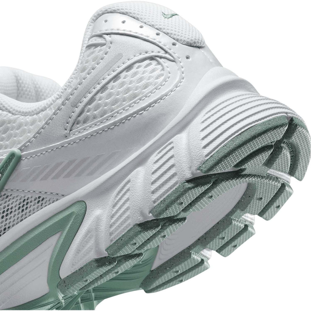 nike v5 rnr women's shoes