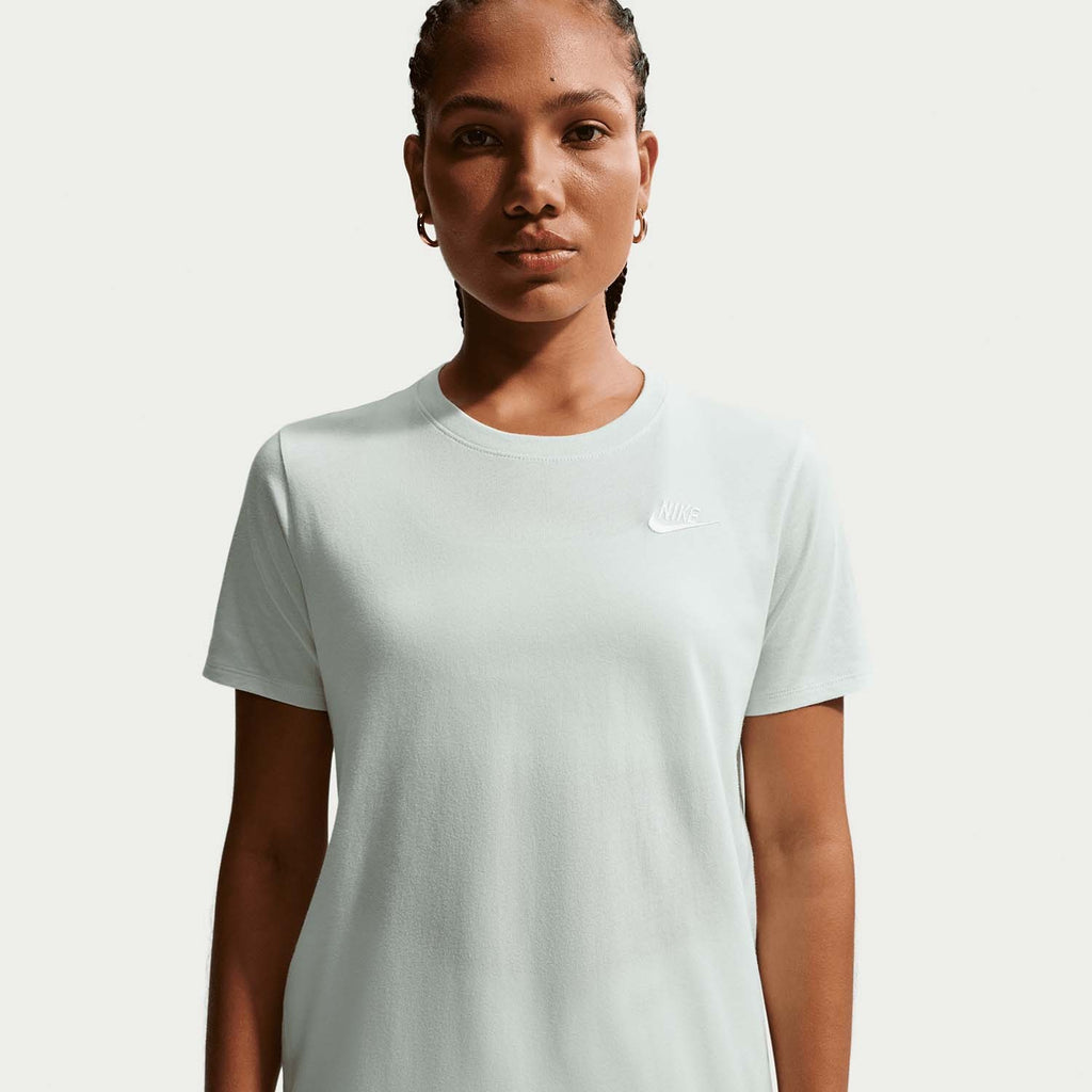 Sportswear Club Essentials T-shirt