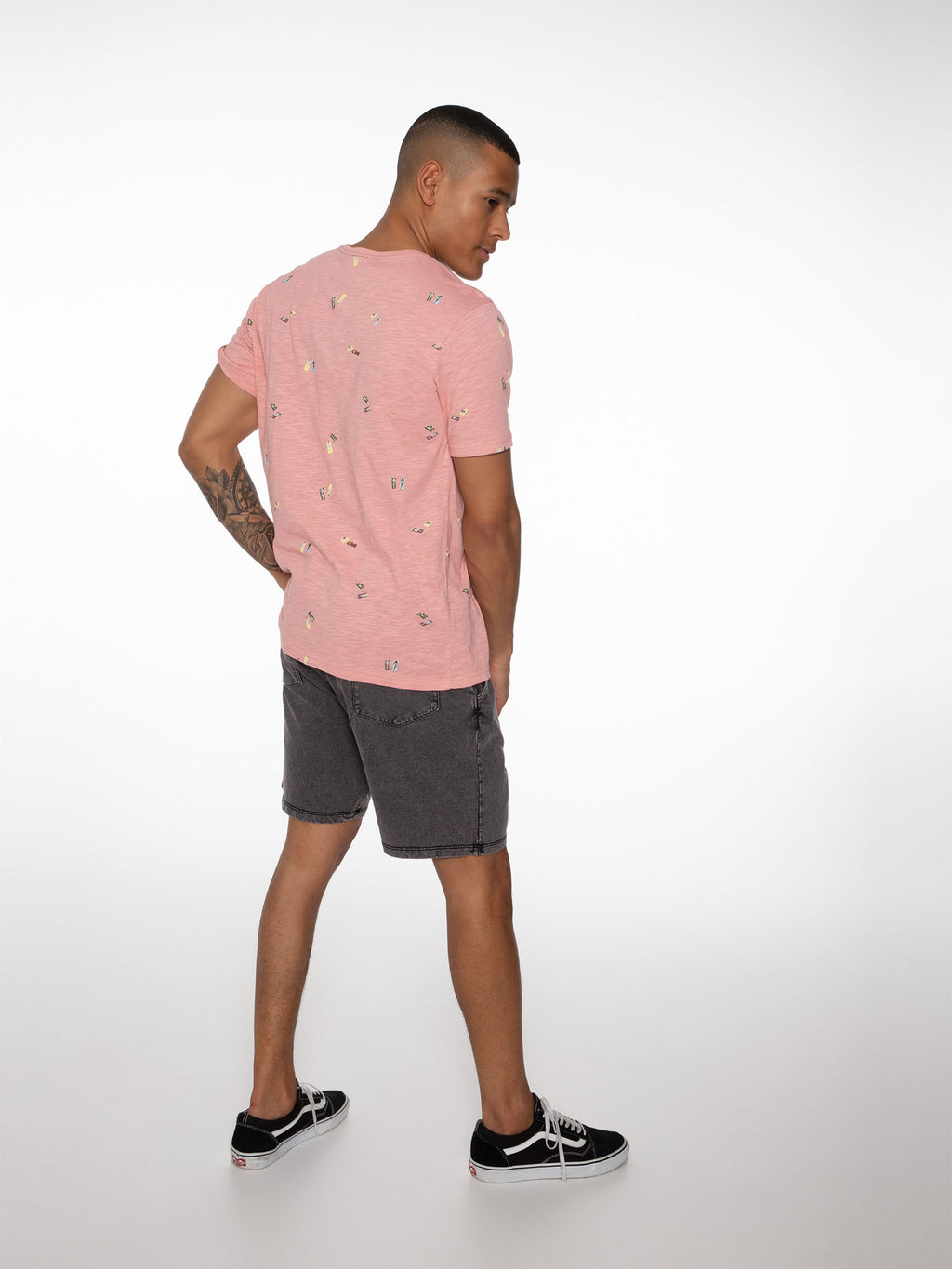 Carver short