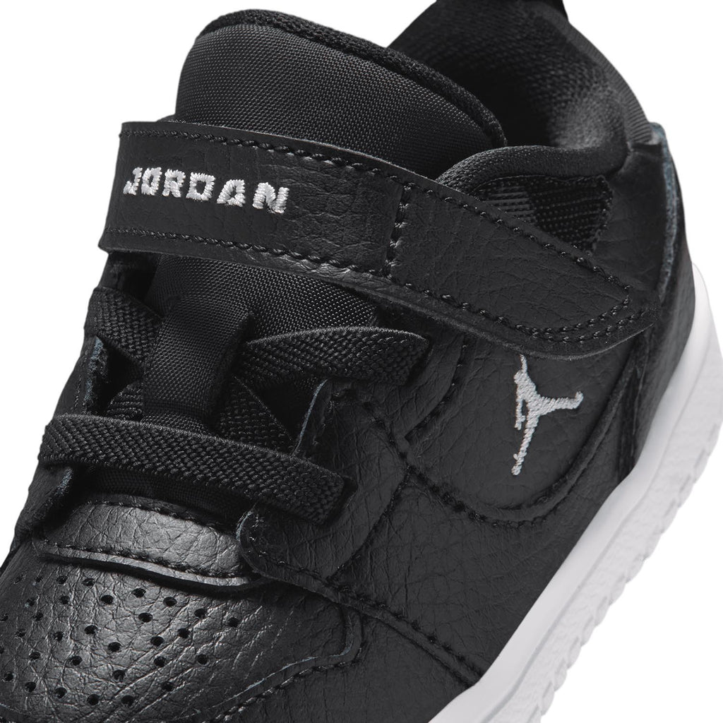 Jordan Court Connect Low Sneakers