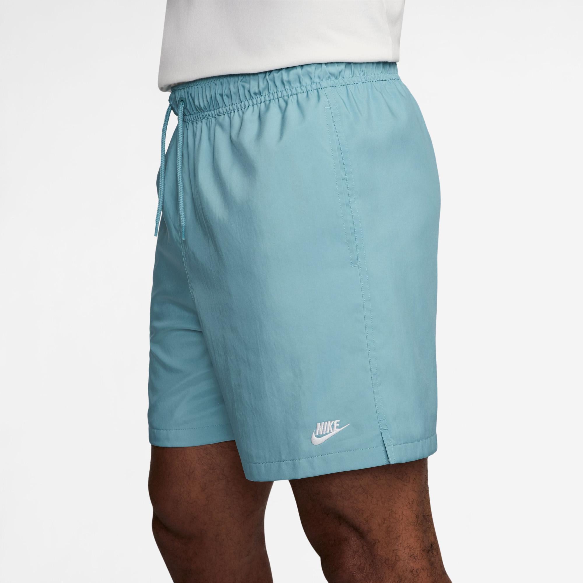 Club Woven Flow short