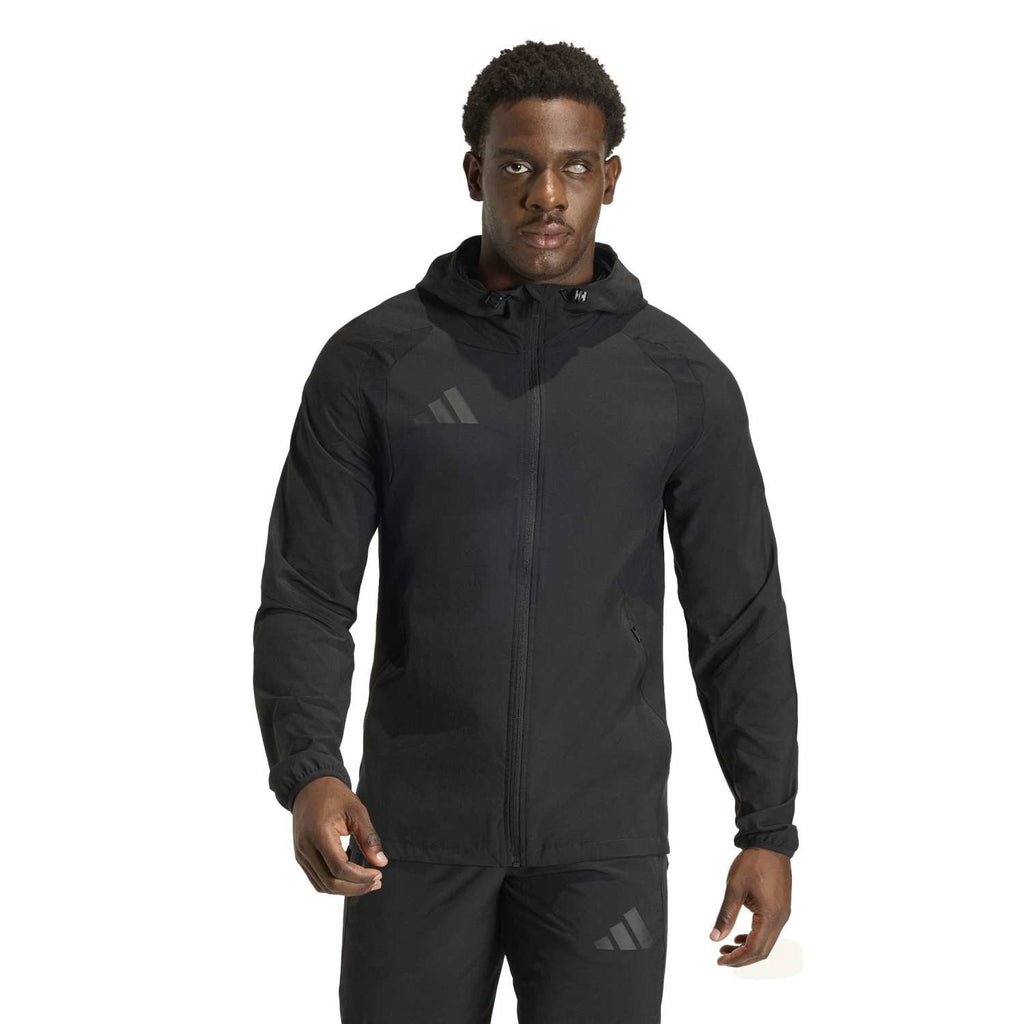 Tiro Travel Windbreaker jacket