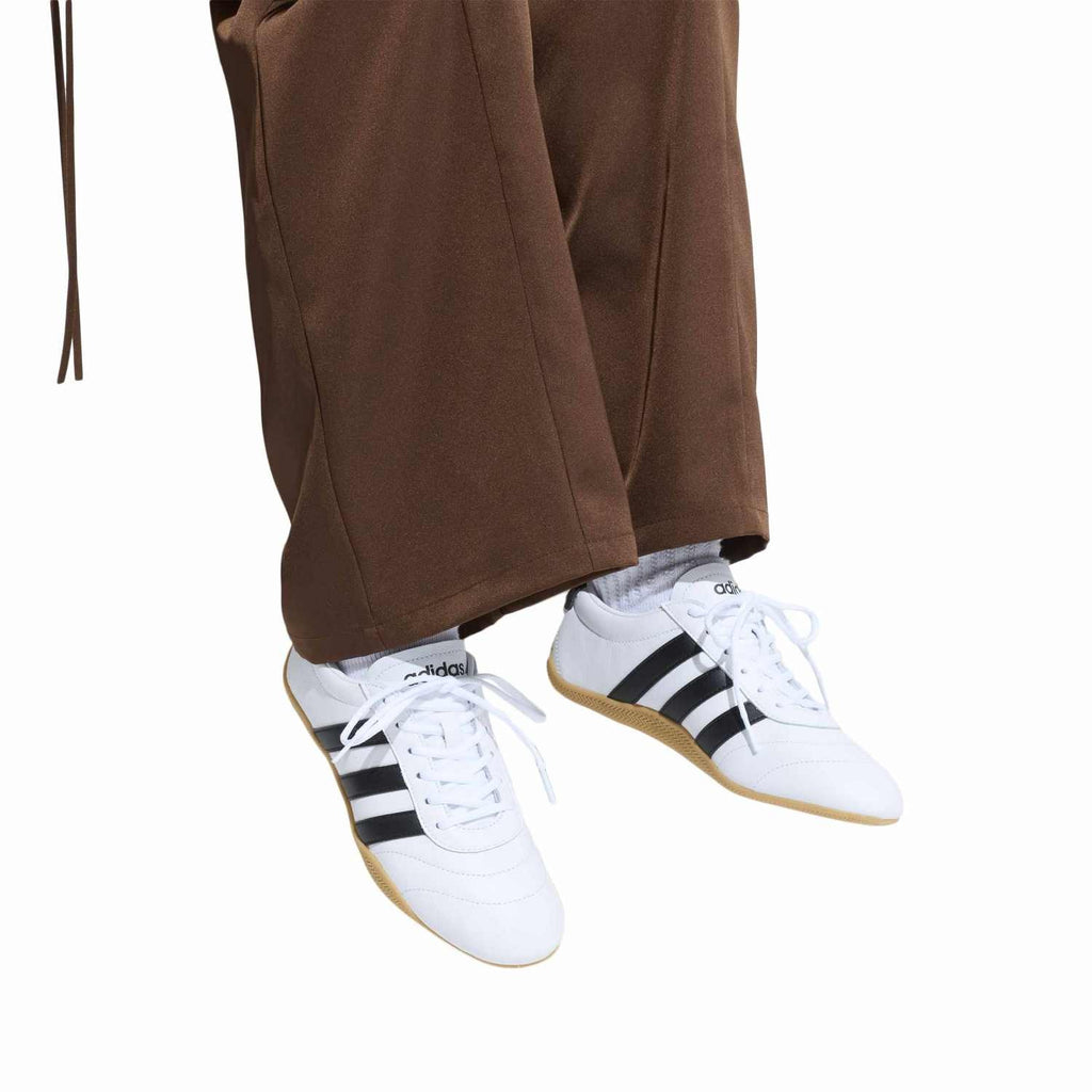Grand Court Lo sneakers
