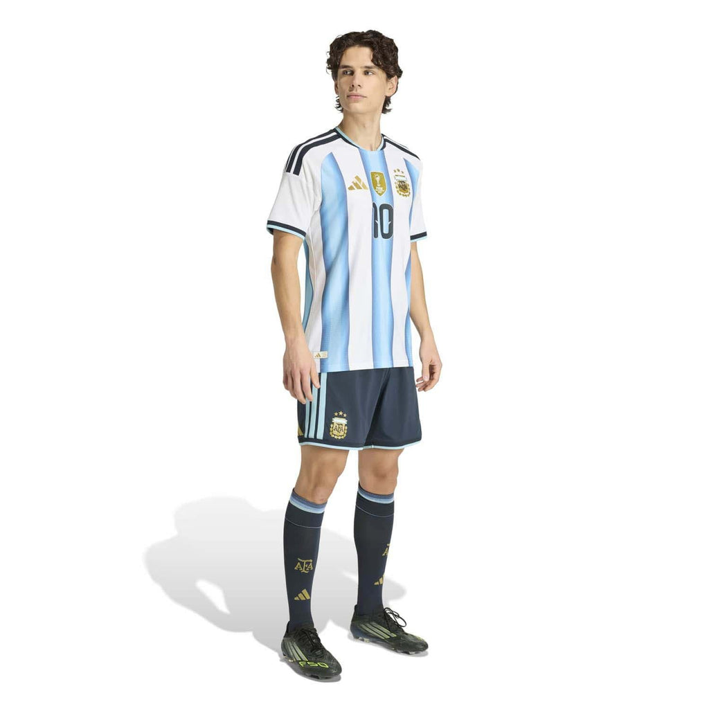 Argentina 26 Home Messi Voetbalshirt Authentiek Replica