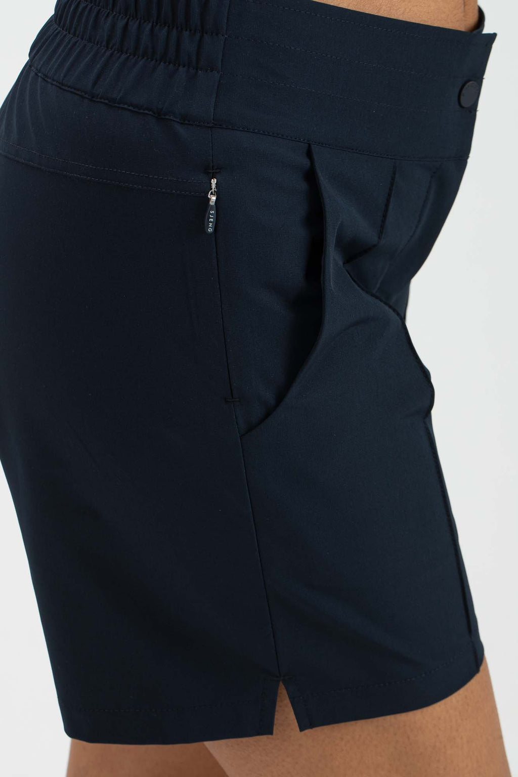 Shadia short