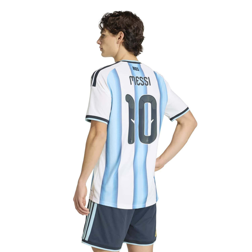 Argentina 26 Home Messi Voetbalshirt Authentiek Replica