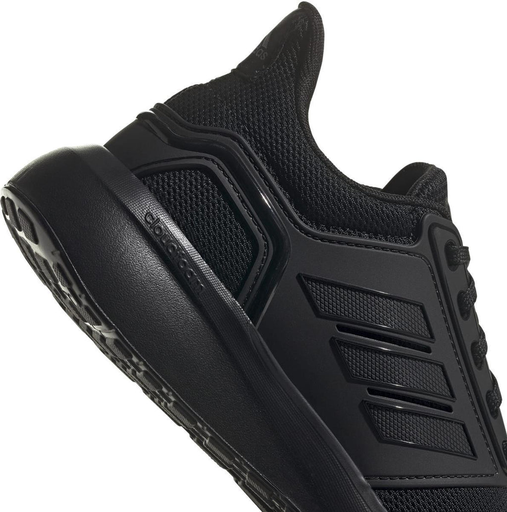 UB19 TD