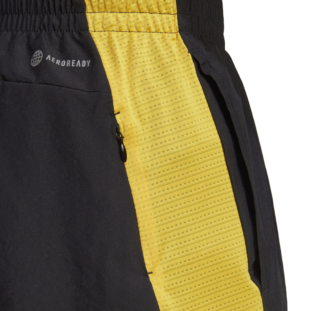 Own the Run short