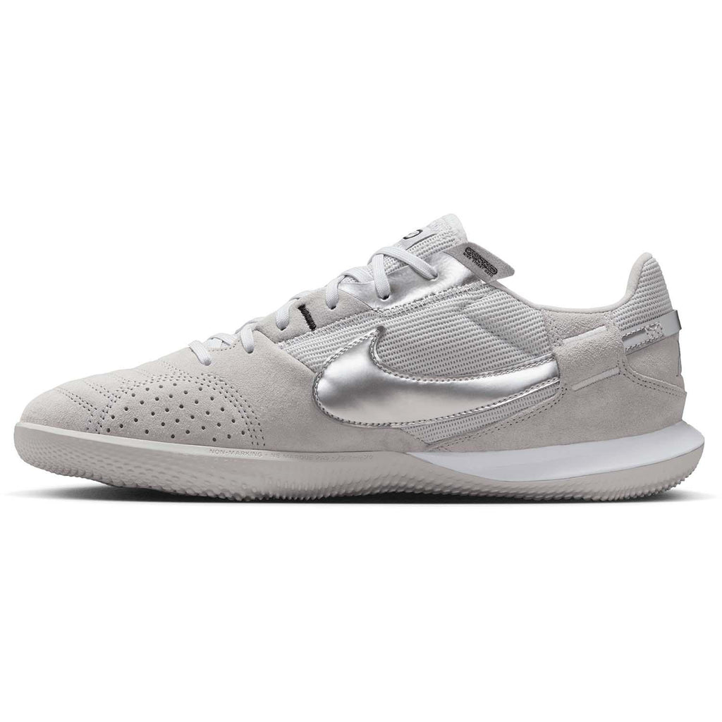 streetgato low-top soccer shoe