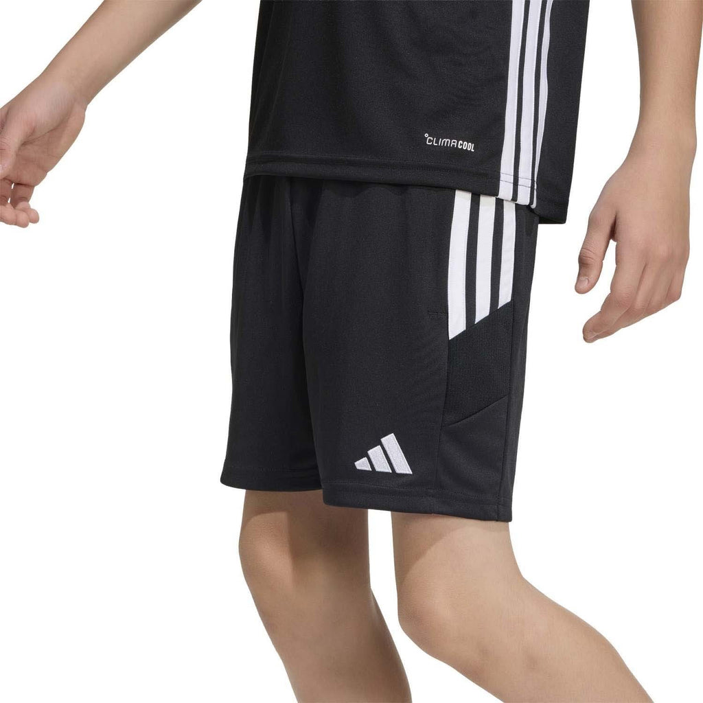 Tiro Essential voetbal training korte broek