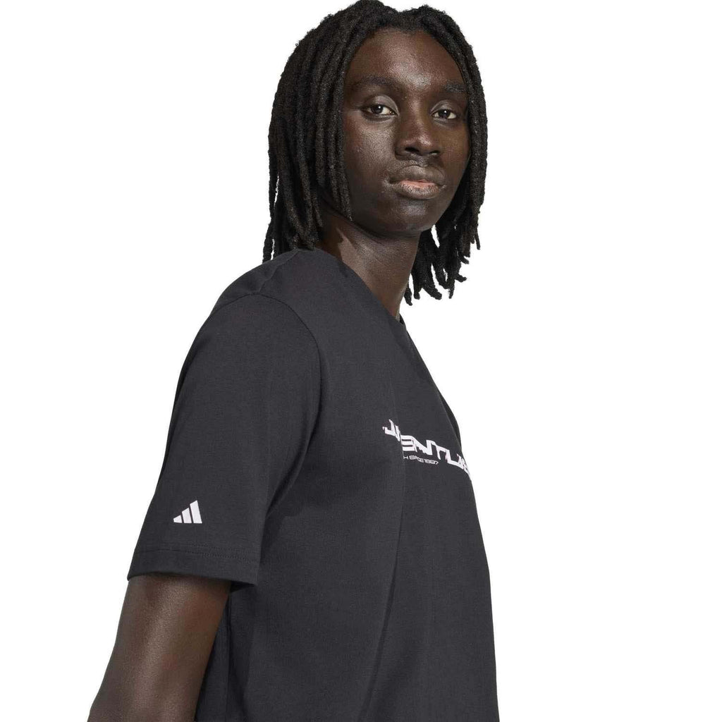 Juventus FC Seasonal Graphic T-shirt
