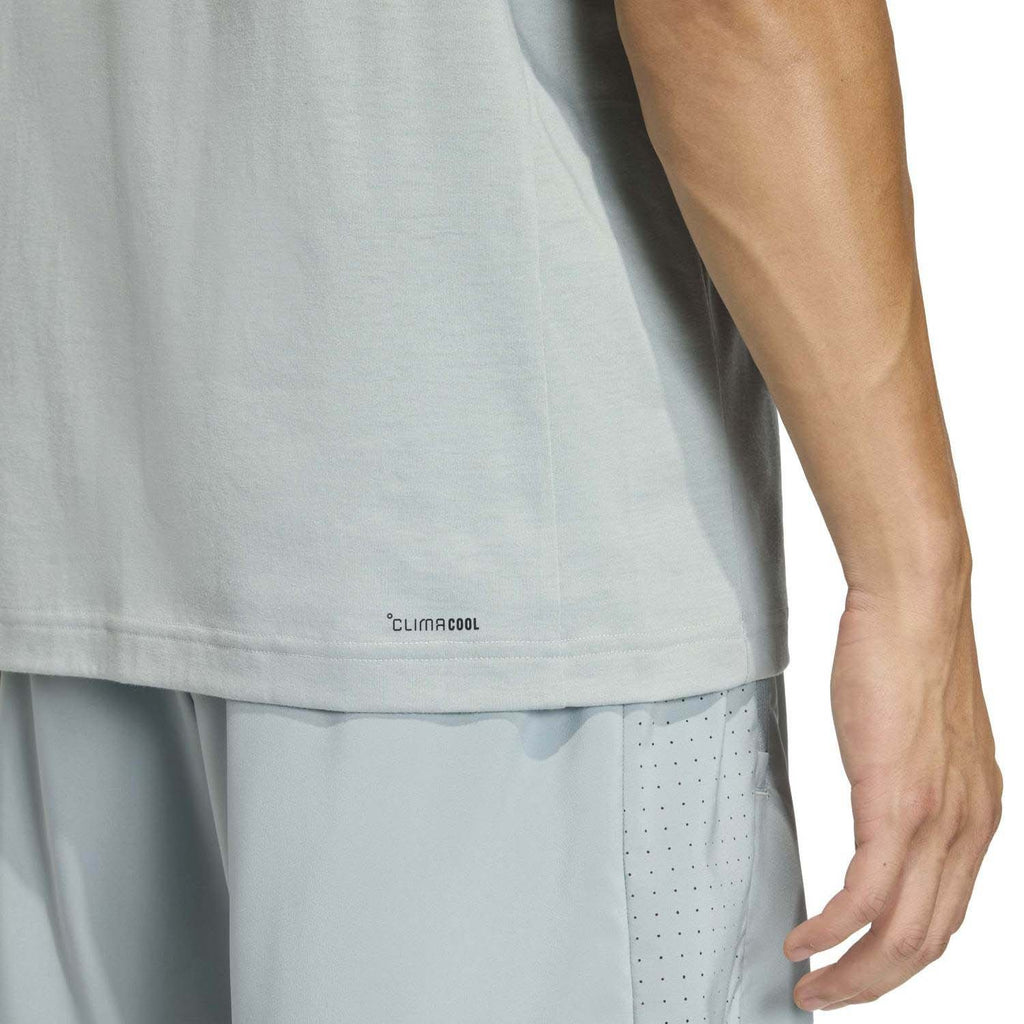 We Fitness T-shirt training