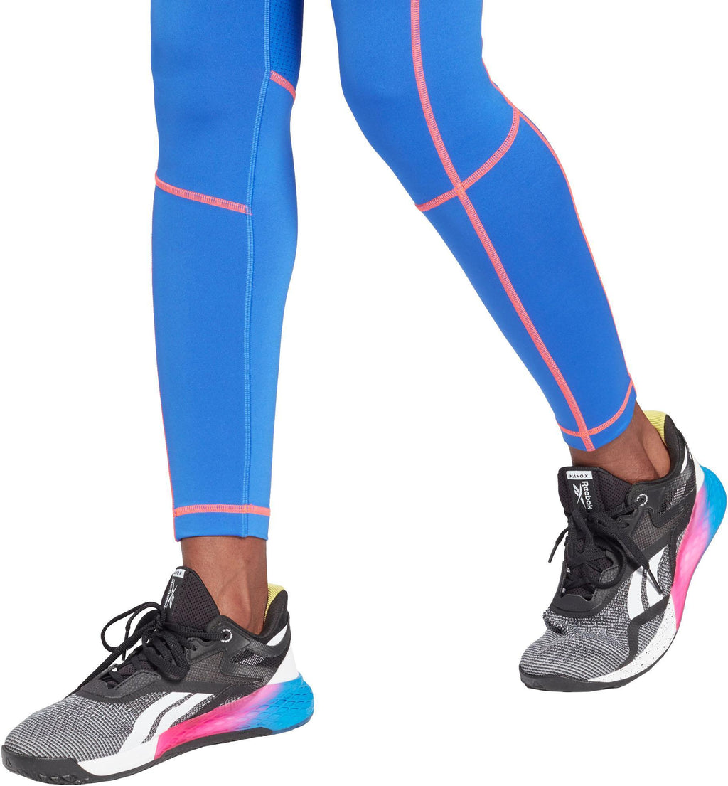Wor Detail Hr Tight