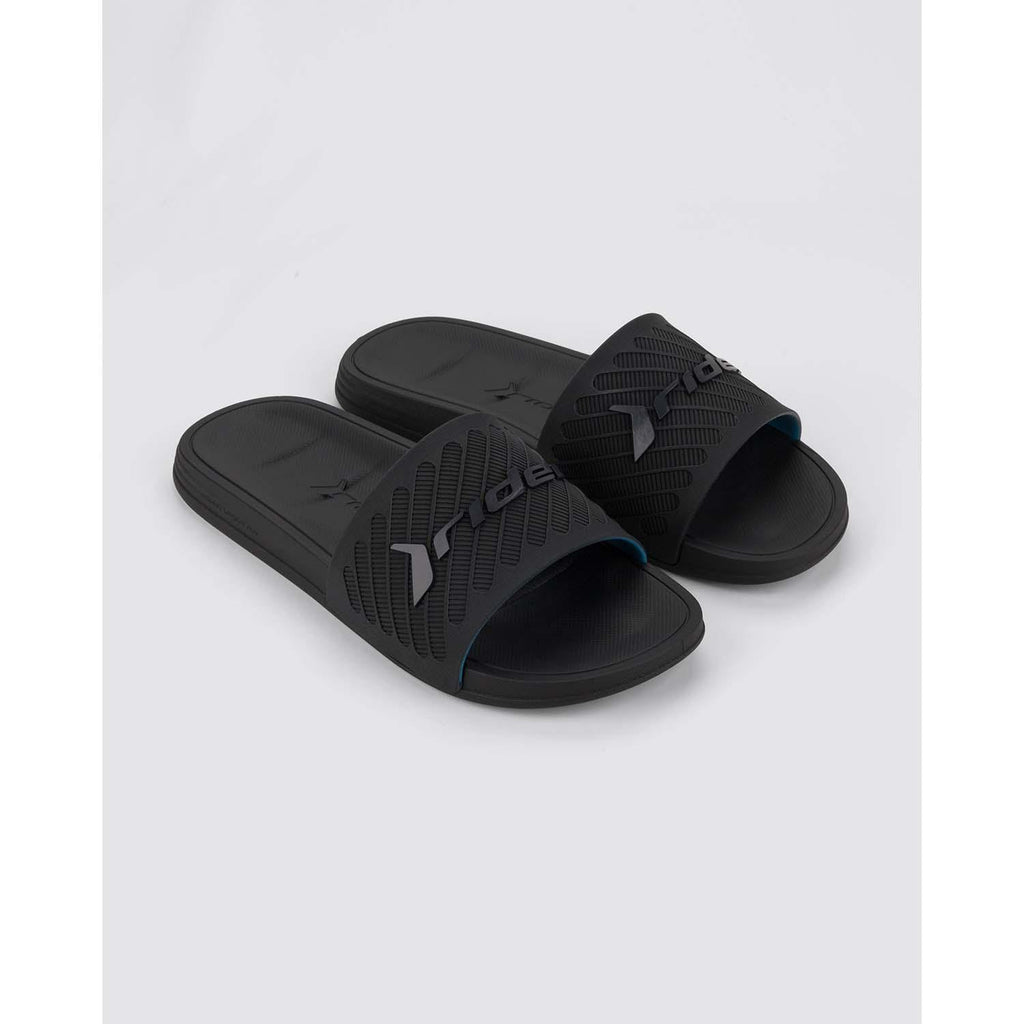 Free slippers