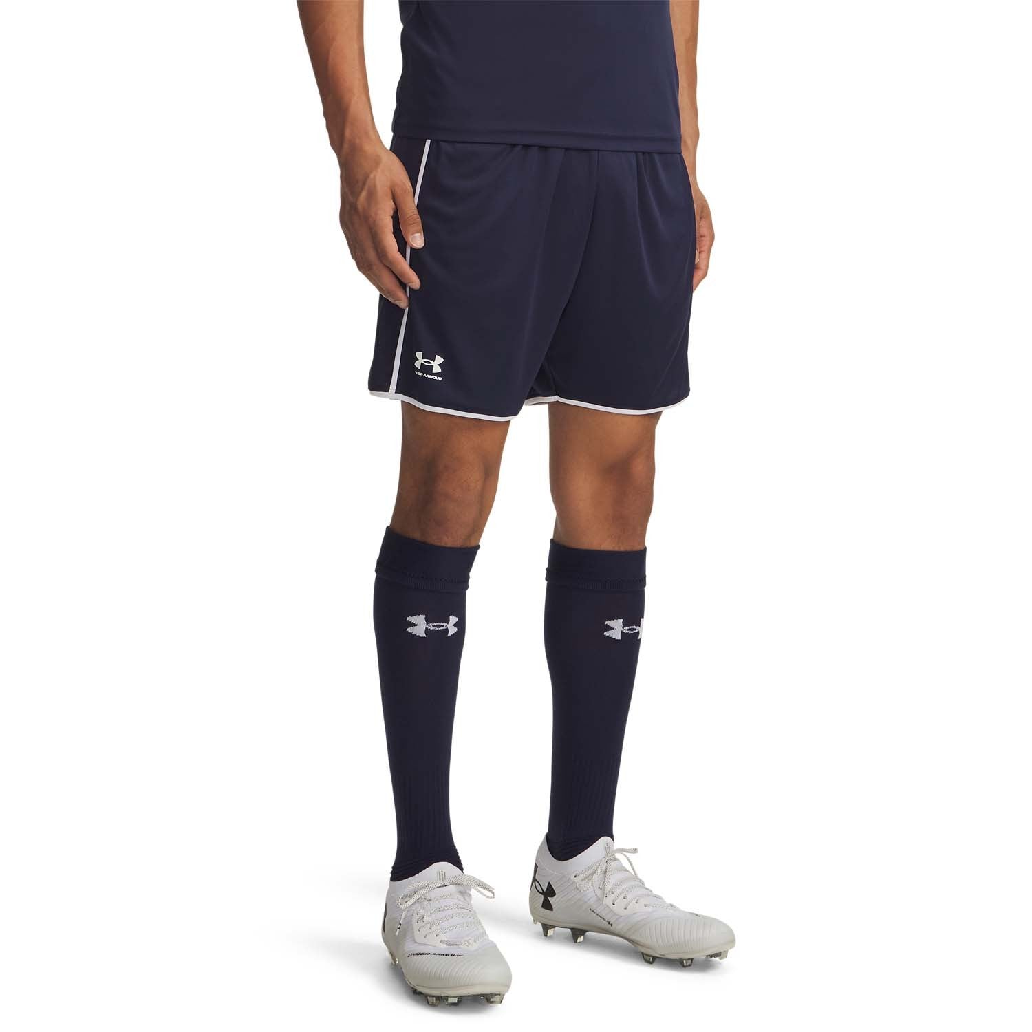 ua m challenger train short-blu
