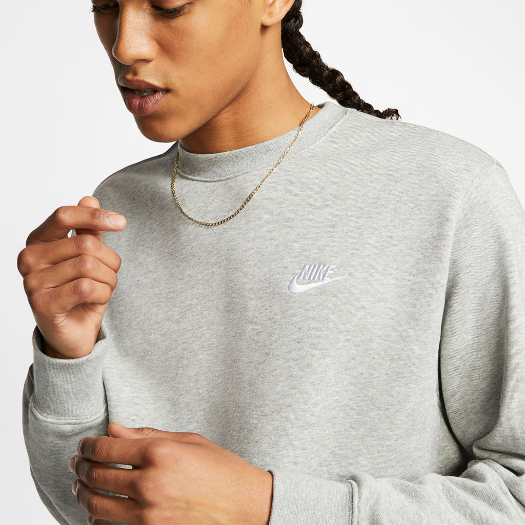 Sportswear Club sweater
