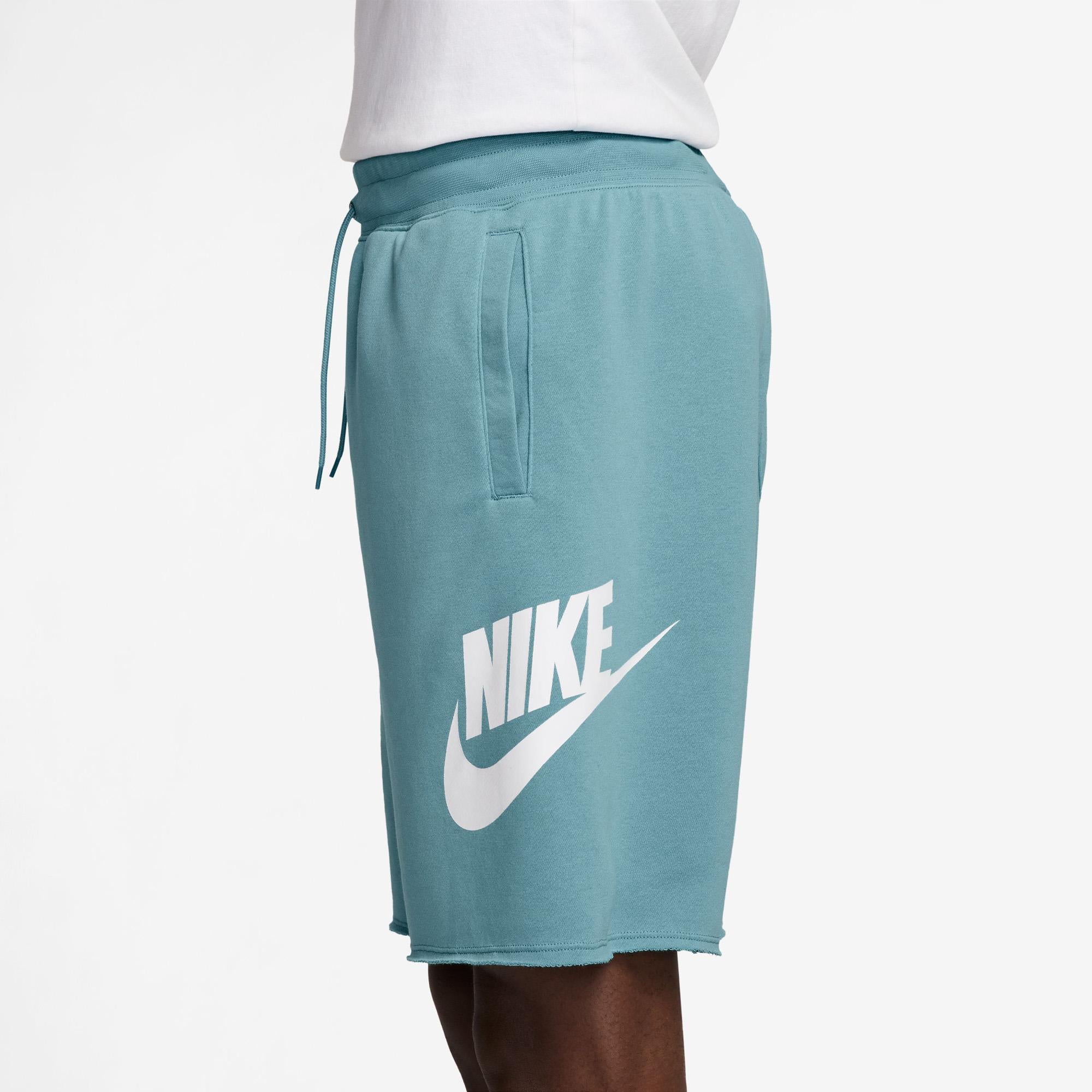 Club Alumni FT short