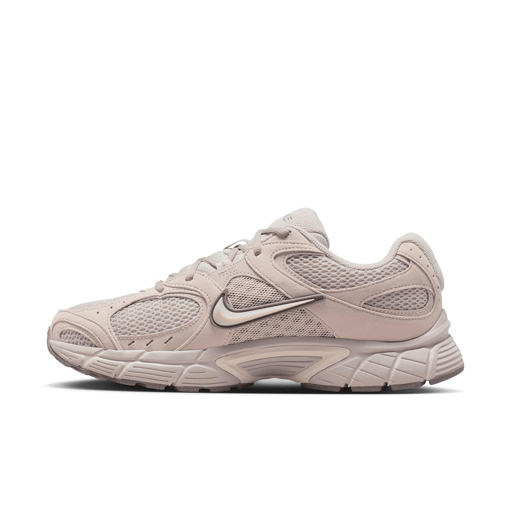V5 Runner Sneakers