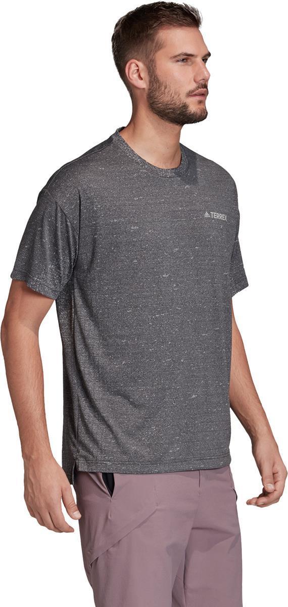 hike tee