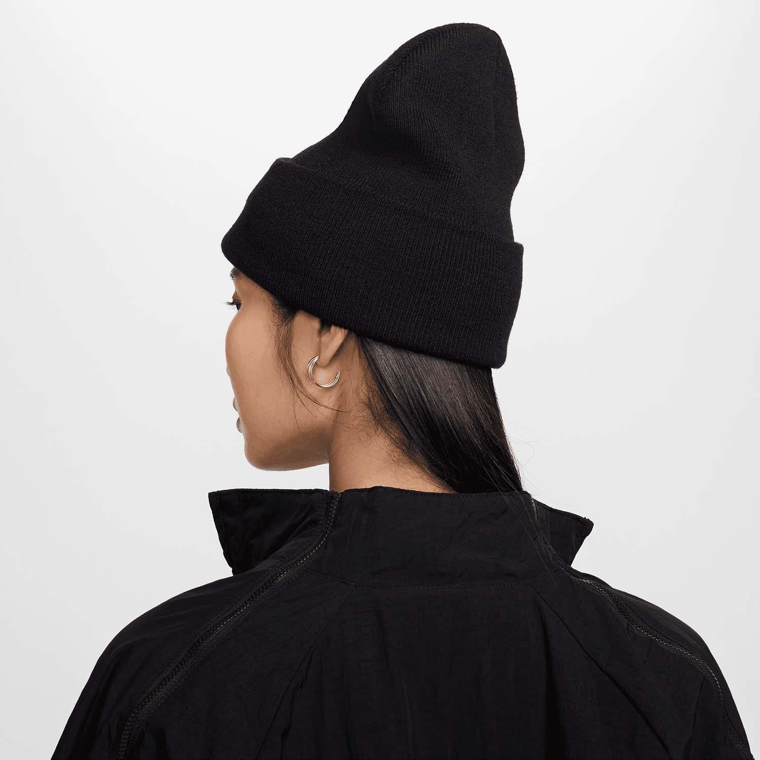 Peak beanie