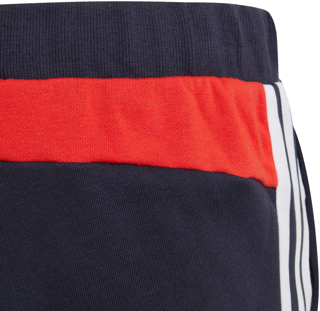 Comfort Colorblock Short