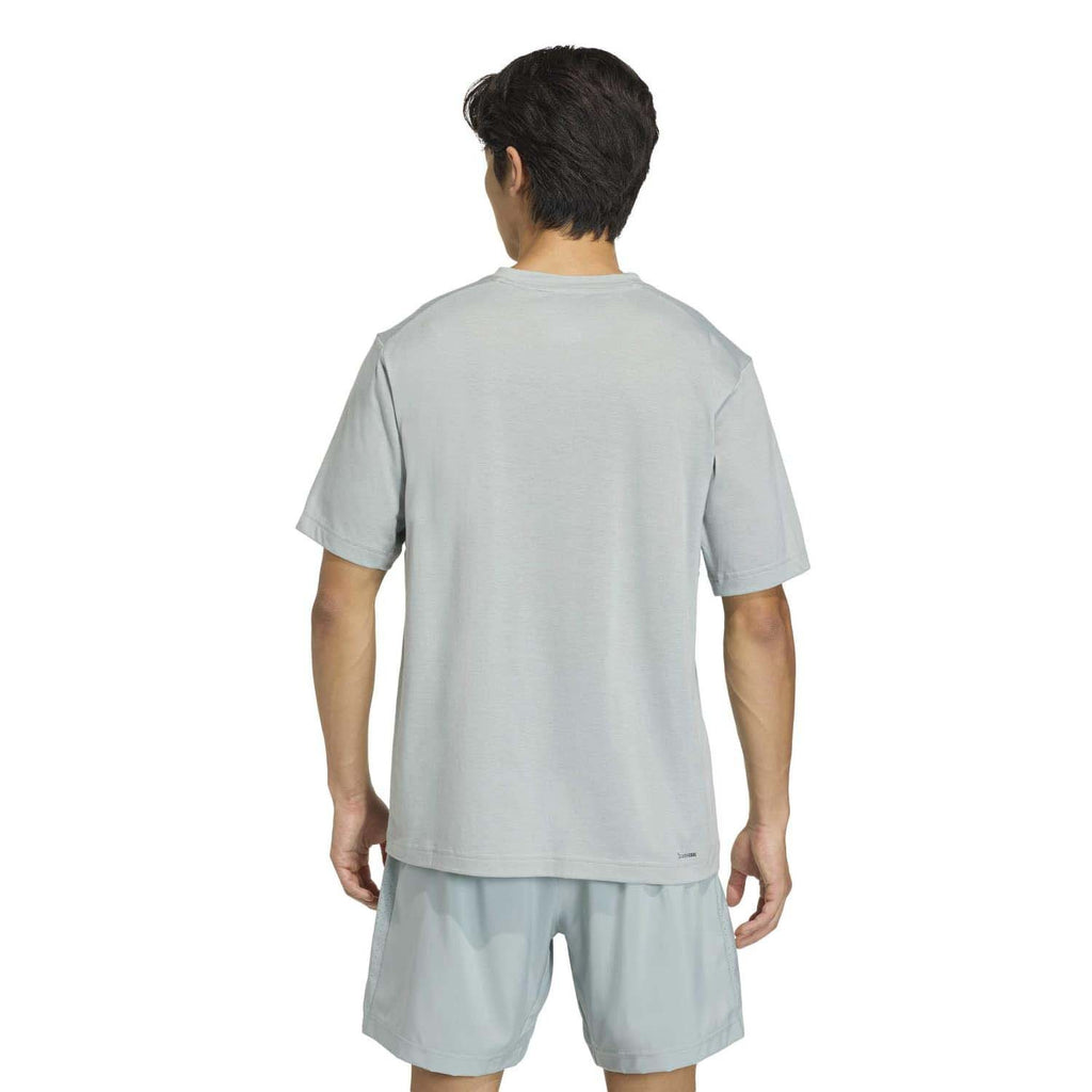 We Fitness T-shirt training