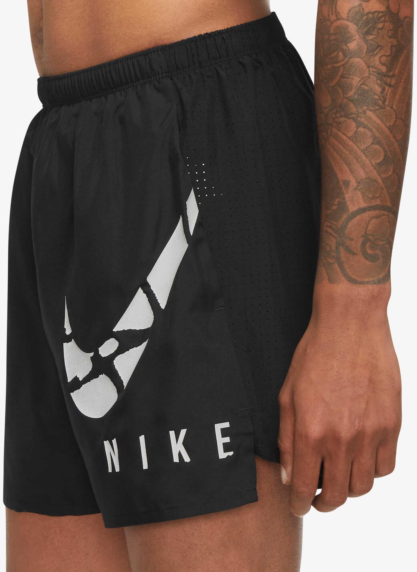 Dri-FIT Challenger Run Division short