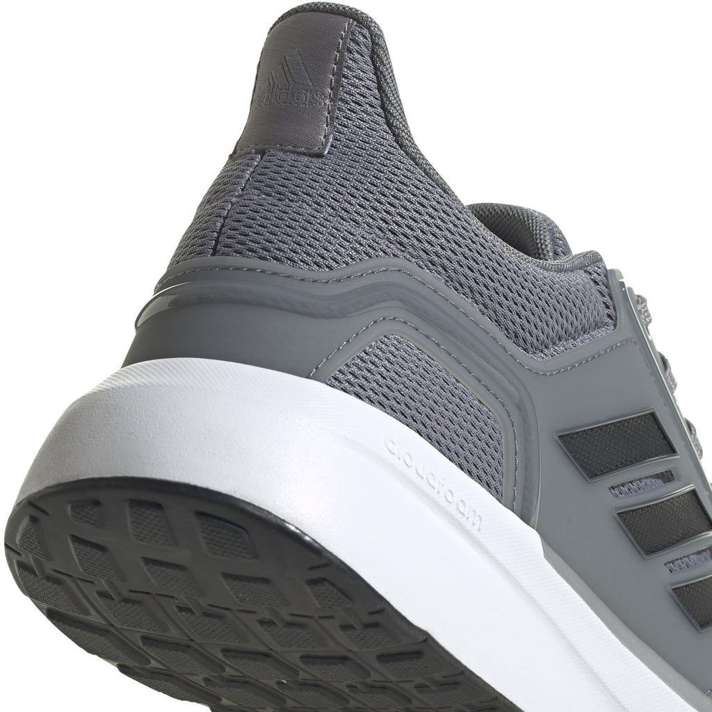 UB19 TD