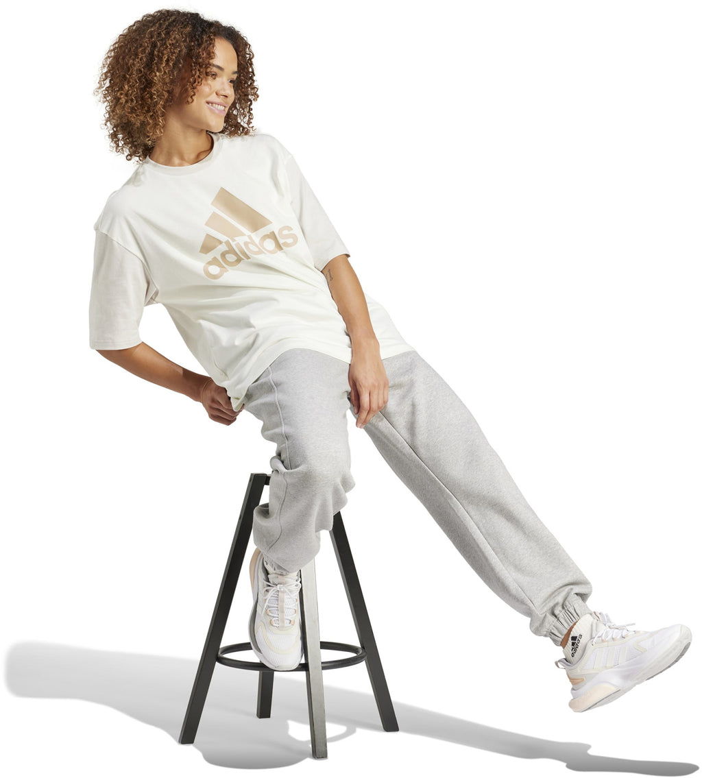 Essentials Big Logo BF shirt