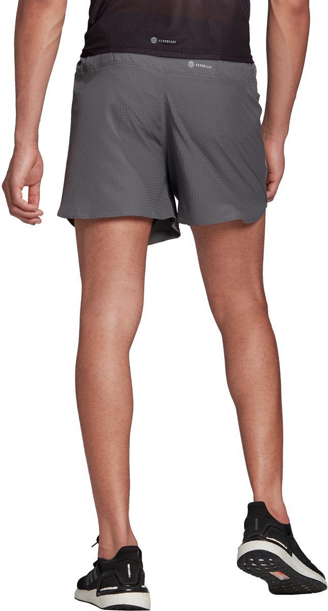 D4R SHORT 7. Laufshort