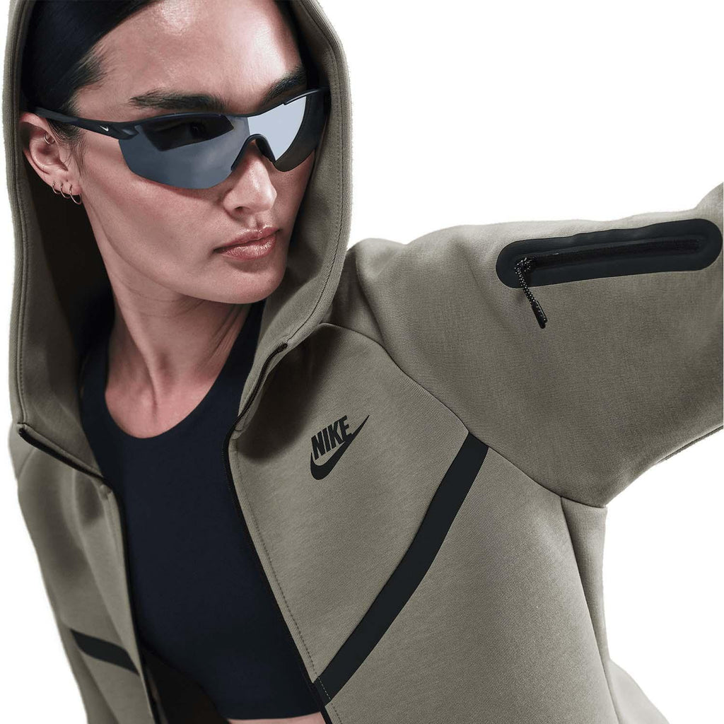 sportswear tech fleece windrun