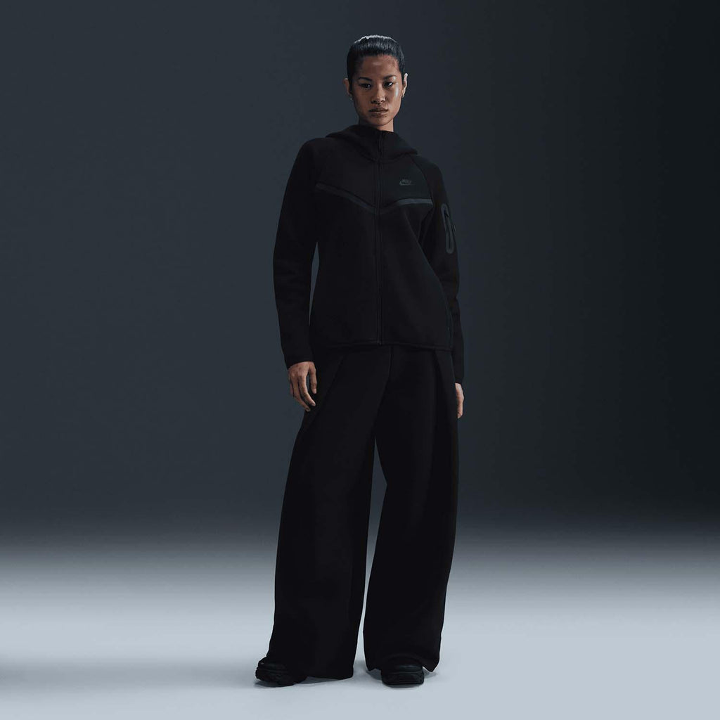 Tech Fleece sweater